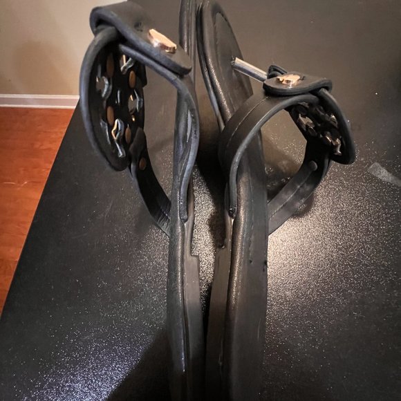 Tory Burch size 7.5 black Metal Miller soft sandal - Picture 4 of 11